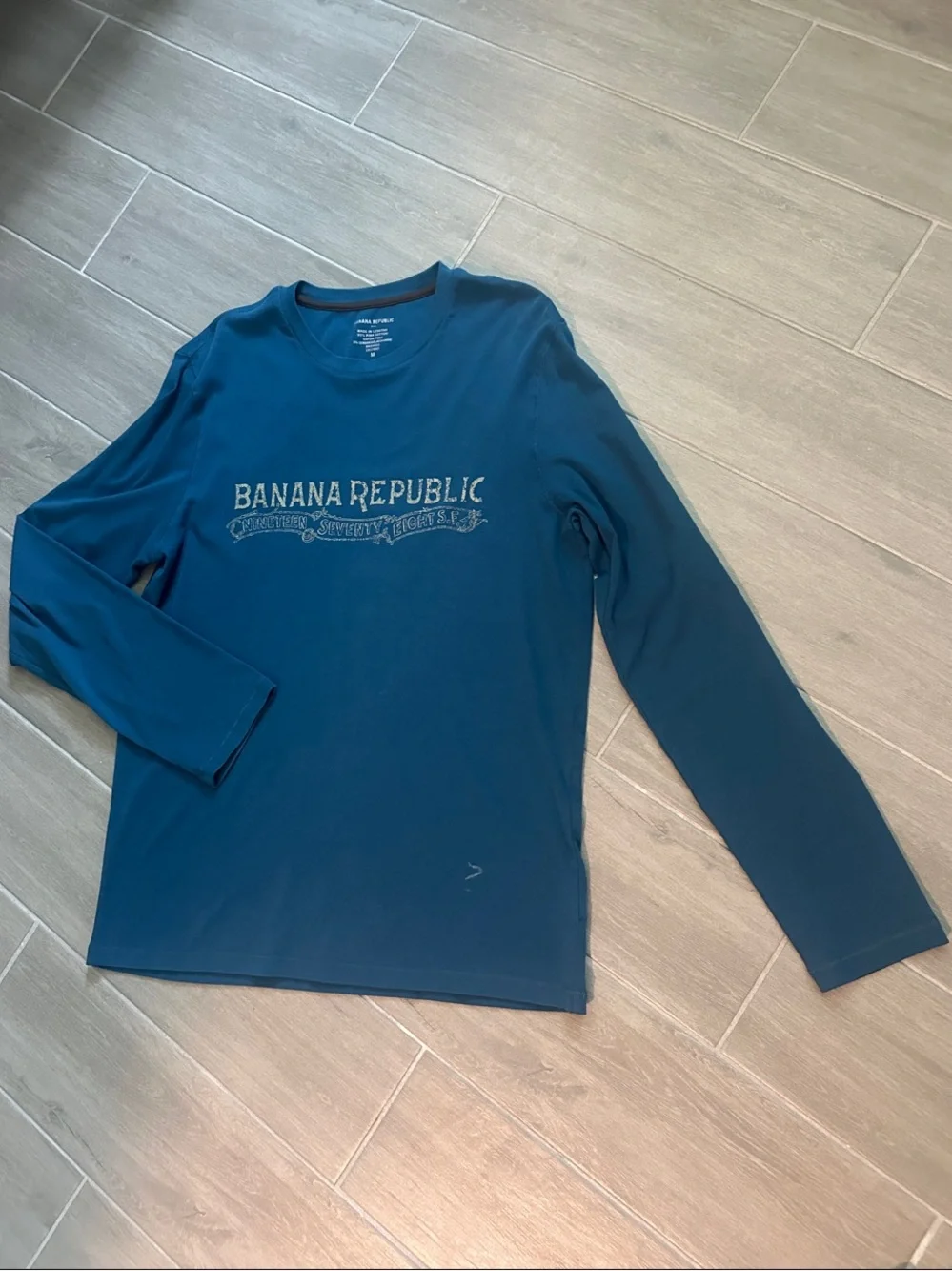 Banana Republic Men's Long Sleeve Crewneck Shirt - Teal Blue